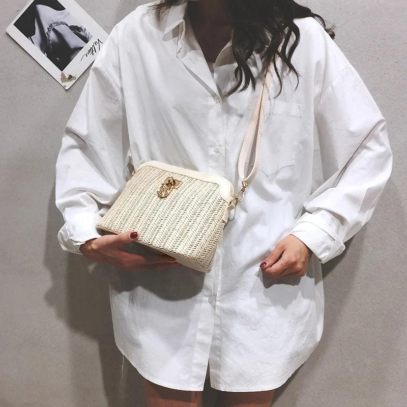 Casual Chains Straw Bucket Bags Women Summer Messenger Bag Rattan Bags Beach Lady Travel Purses and Handbags Shoulder Bag